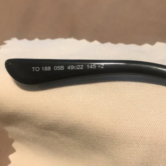 Tod's Sunglasses EUC - Picture 7 of 9